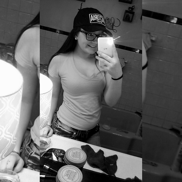 Meet your Posher, Cloei - Picture 1 of 1